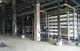 造紙廠污水怎么處理？污水處理設(shè)備來幫您！